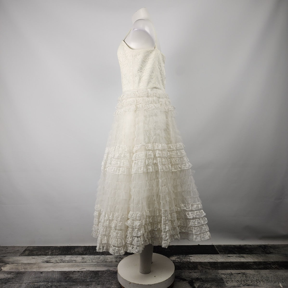 Vintage Cream Lace Ruffle Tulle Skirt Tea Length Gown Dress Size S/M