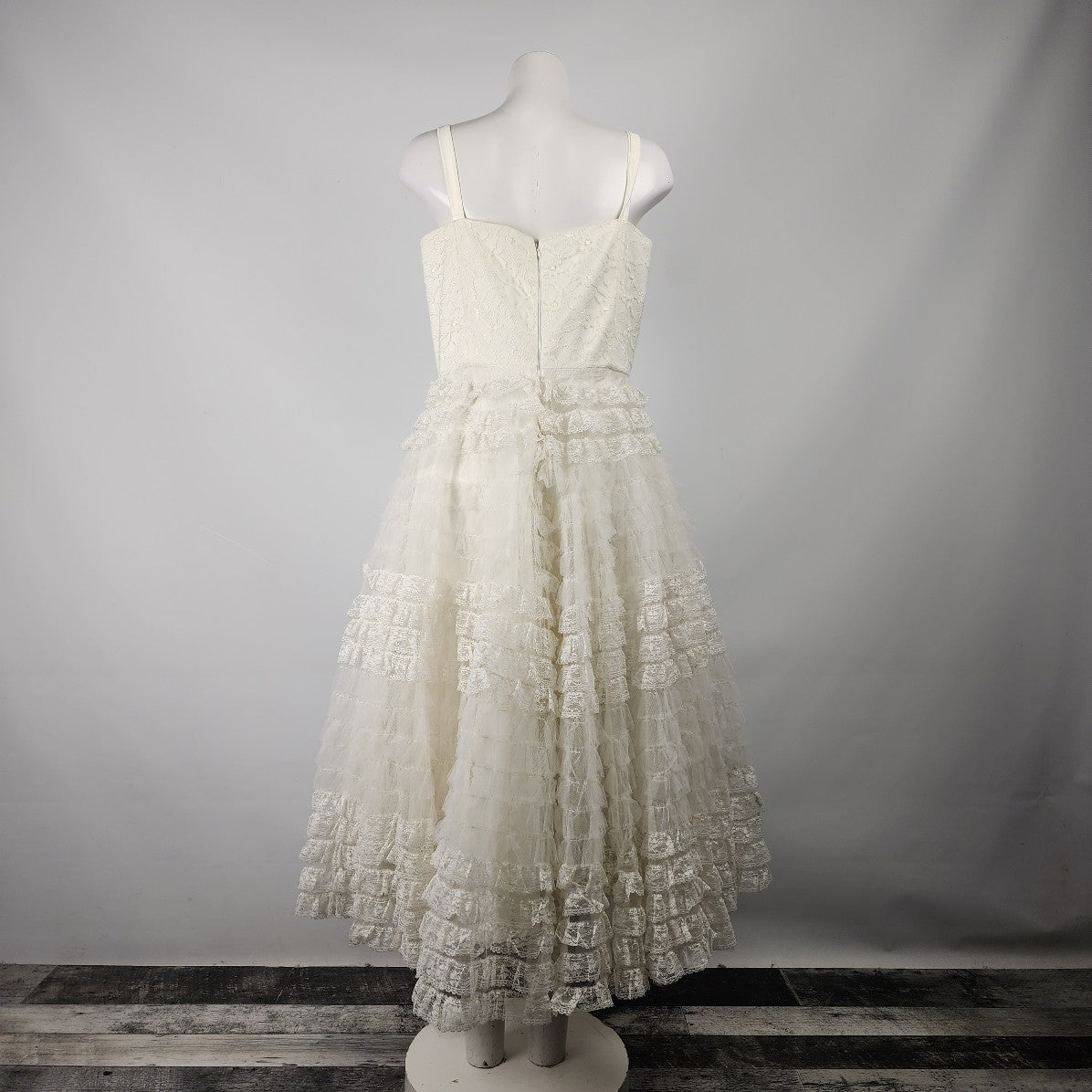 Vintage Cream Lace Ruffle Tulle Skirt Tea Length Gown Dress Size S/M