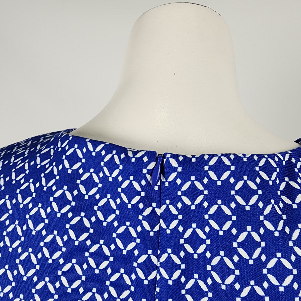 Mario Serrani Blue & White Sheath Dress Size 6