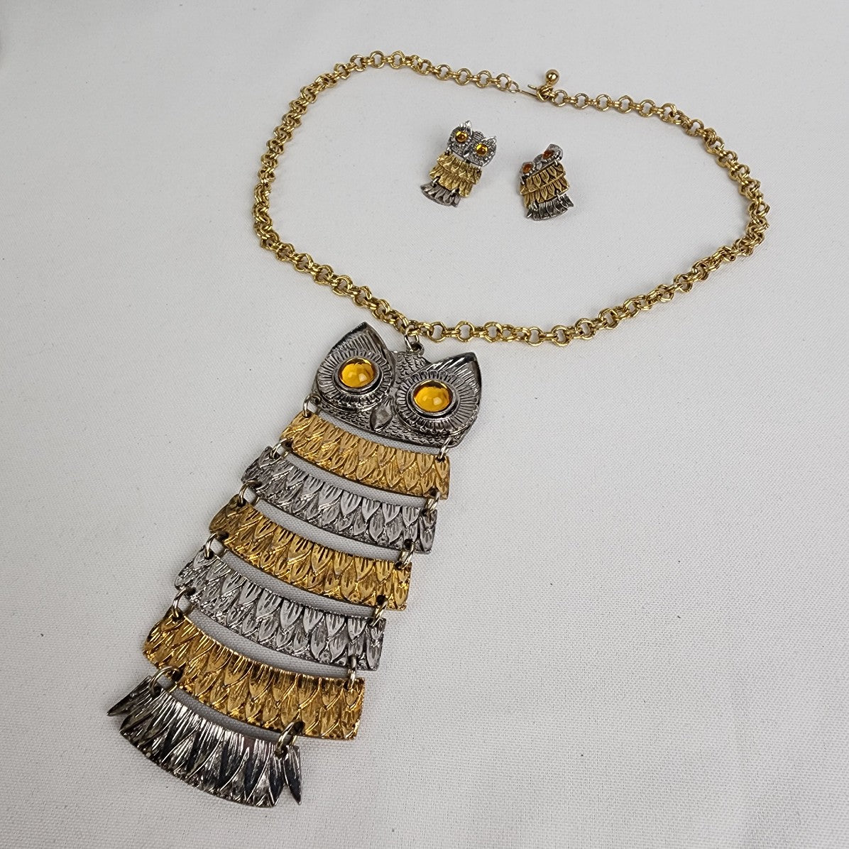 Vintage Celebrity Runway Owl Oversize Pendant Necklace & Earring Set