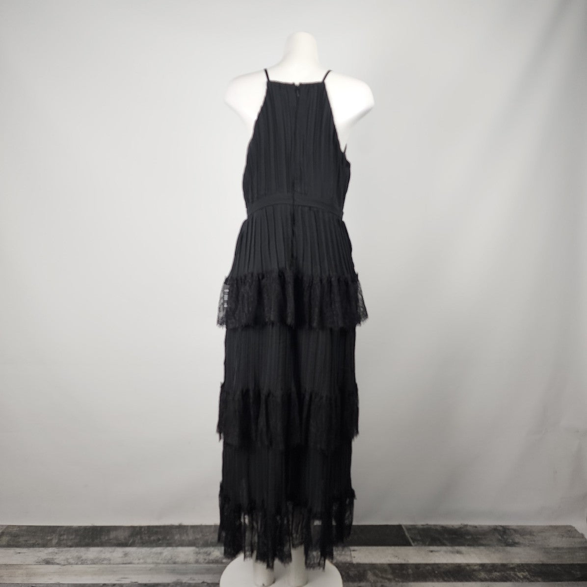 Lulus Black Lace Tiered Halter Neck Maxi Event Dress Size L/XL