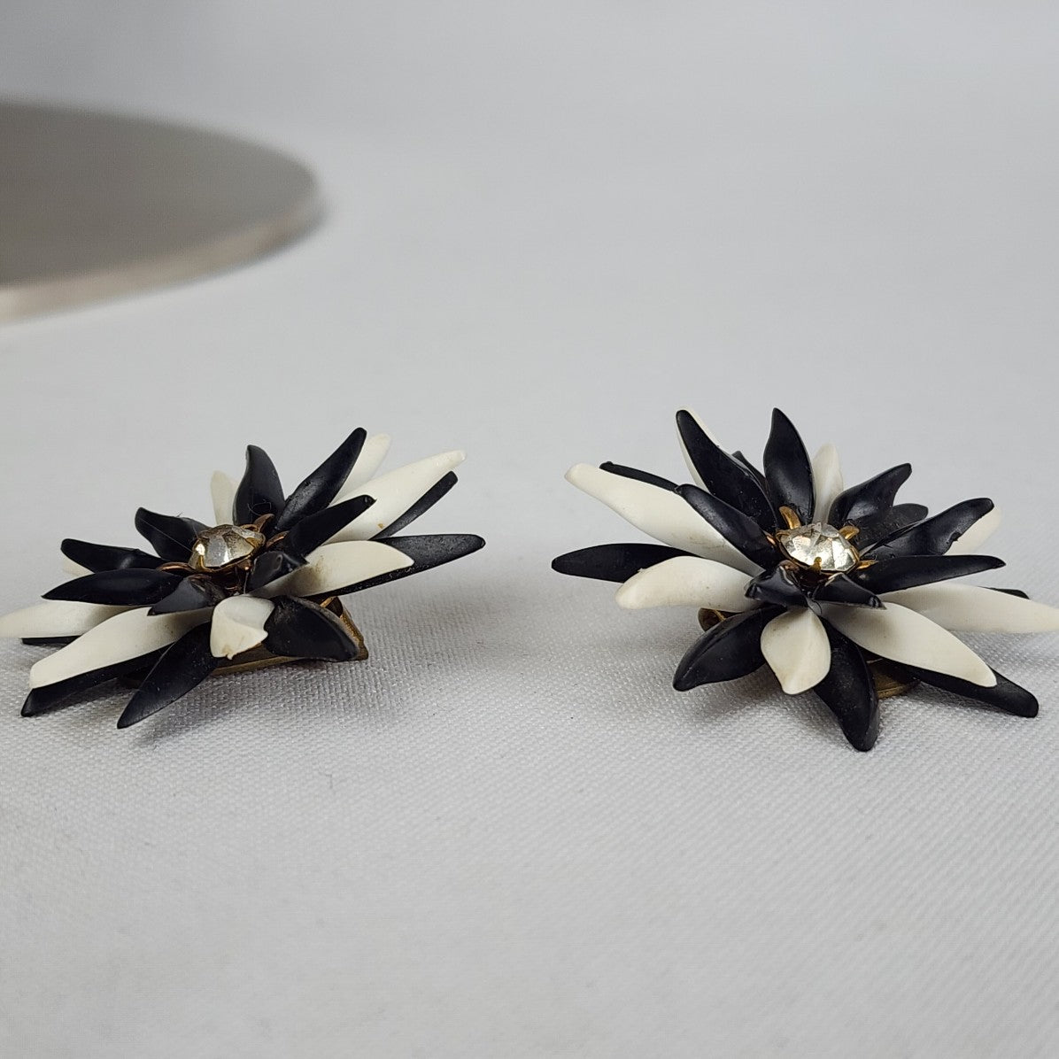 Vintage Black & White Celluloid Flower Clip On Earings Rhinestones