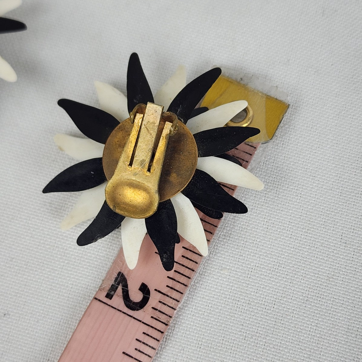 Vintage Black & White Celluloid Flower Clip On Earings Rhinestones