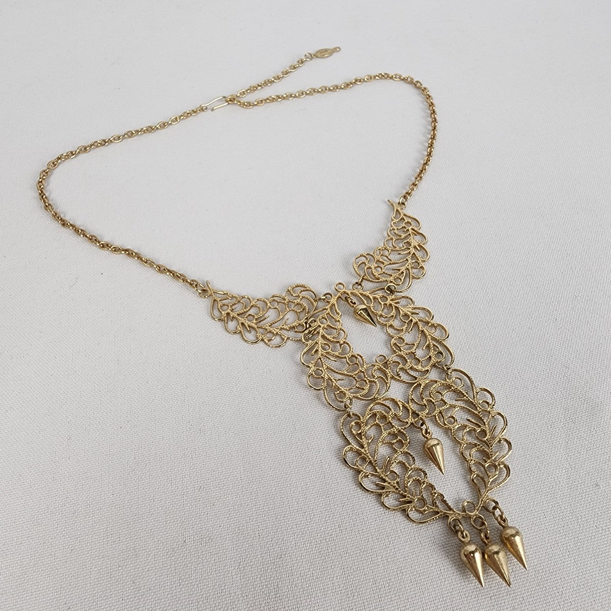 Sarah Coventry 70s Spanish Lace Gold Tone Bib Necklace