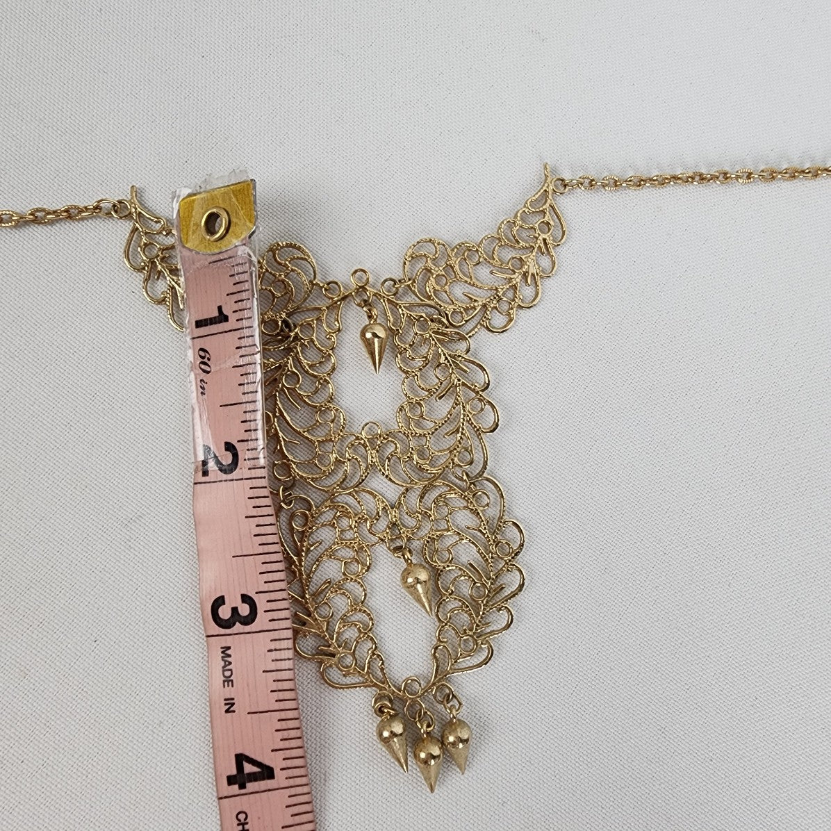 Sarah Coventry 70s Spanish Lace Gold Tone Bib Necklace