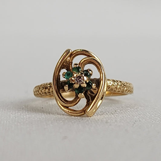 14K Gold Emerald Floral Ring Size 6.5
