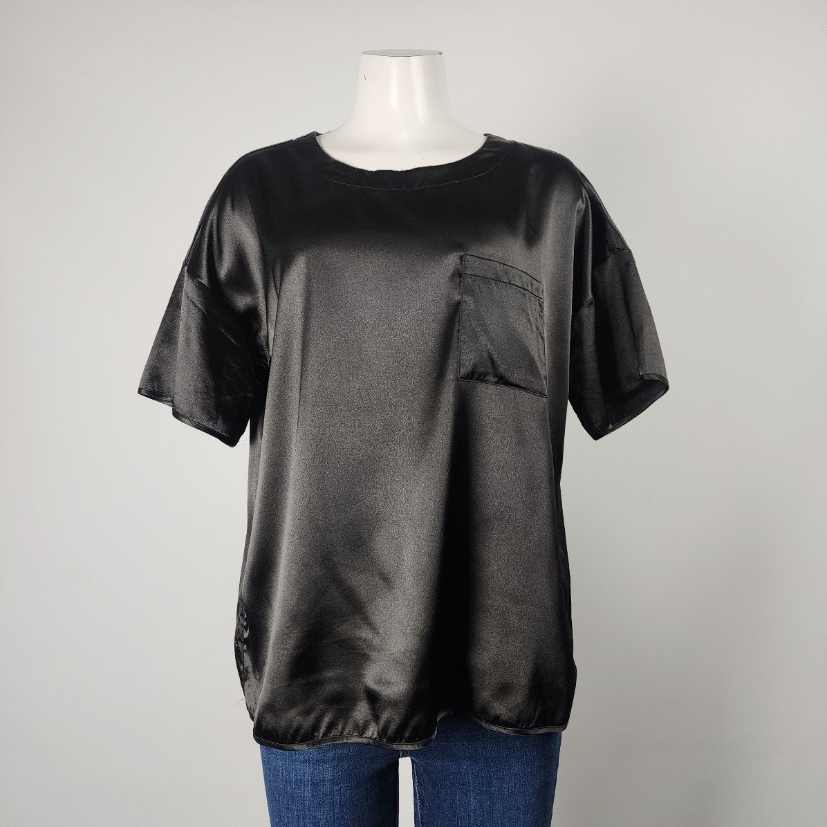 Ekouaer Black Satin Short Sleeve Top Size S