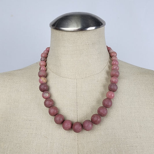 Elegant Rhodonite Beaded Necklace