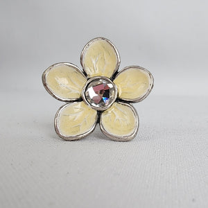 A&C Cream Silver Flower Adjustable Ring