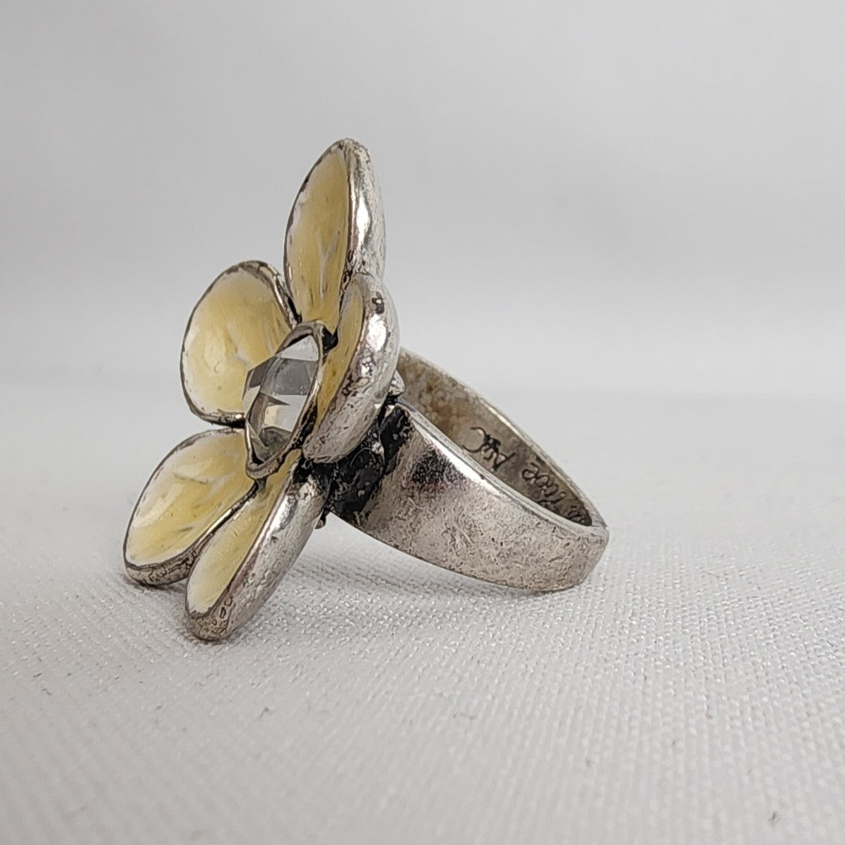 A&C Cream Silver Flower Adjustable Ring