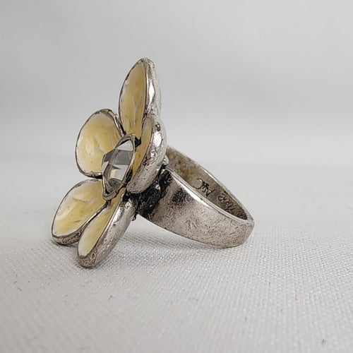 A&C Cream Silver Flower Adjustable Ring