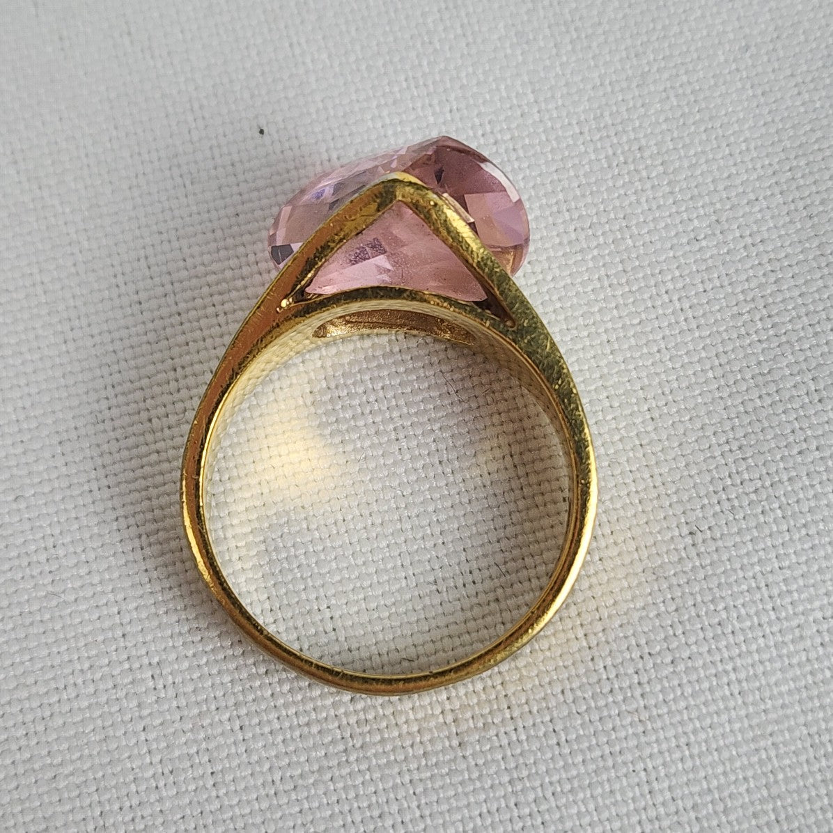 Elegant Gold Tone Ring with Pink Gemstone - Size 7