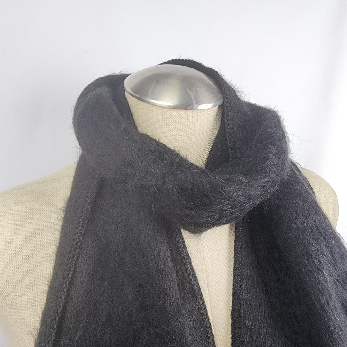 Alpaca Camargo Black Alpaca Wool Scarf - Handcrafted