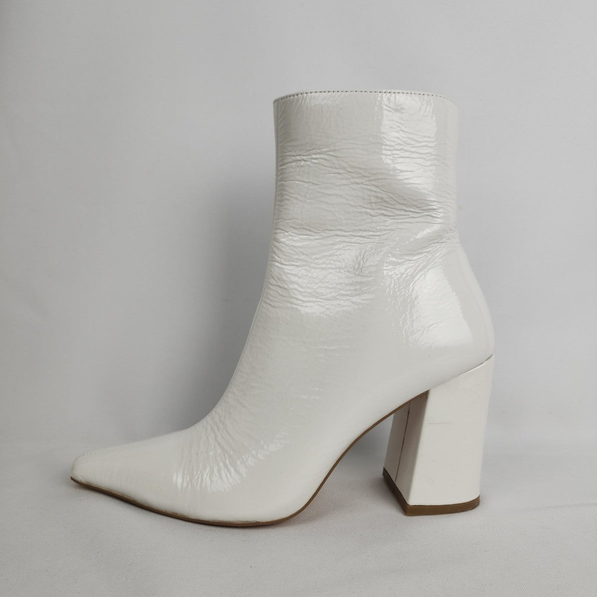 Steve Madden Zoe White Patent Leather Heeled Booties Size 9