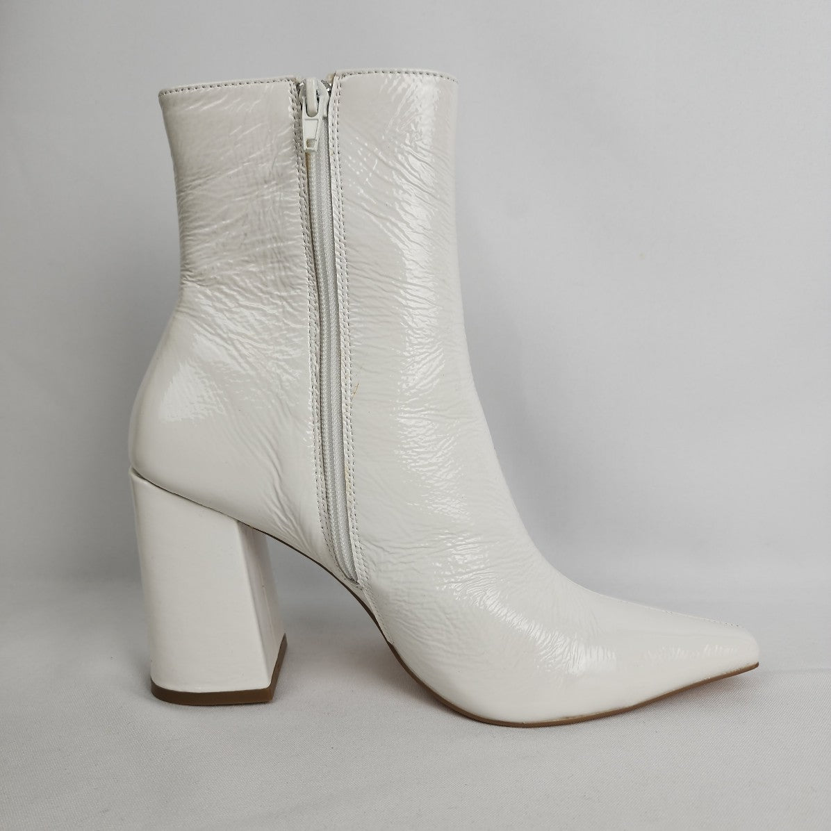 Steve Madden Zoe White Patent Leather Heeled Booties Size 9