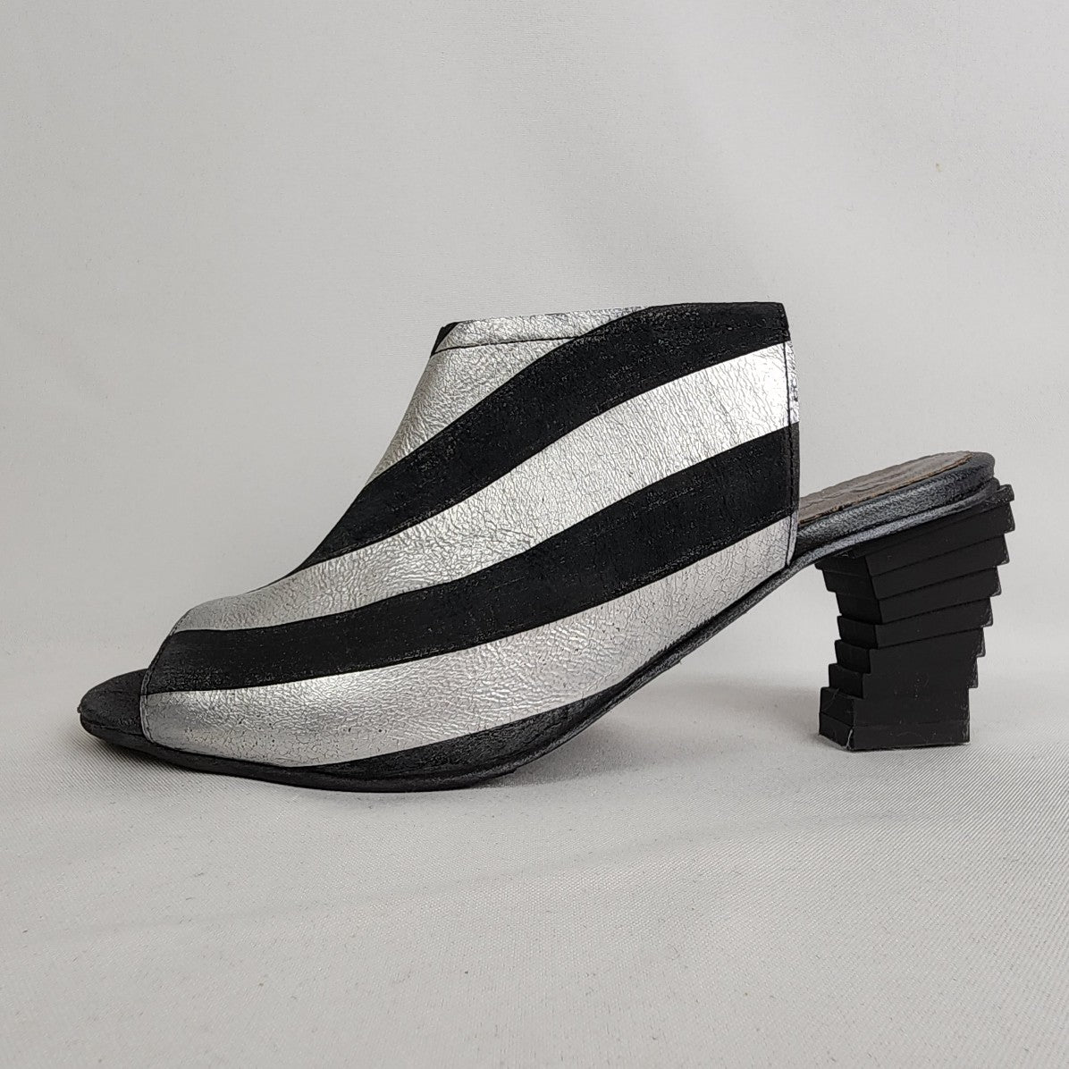 Papucei Black Striped Leather Stacked Heel Mule Shoe Size 9.5