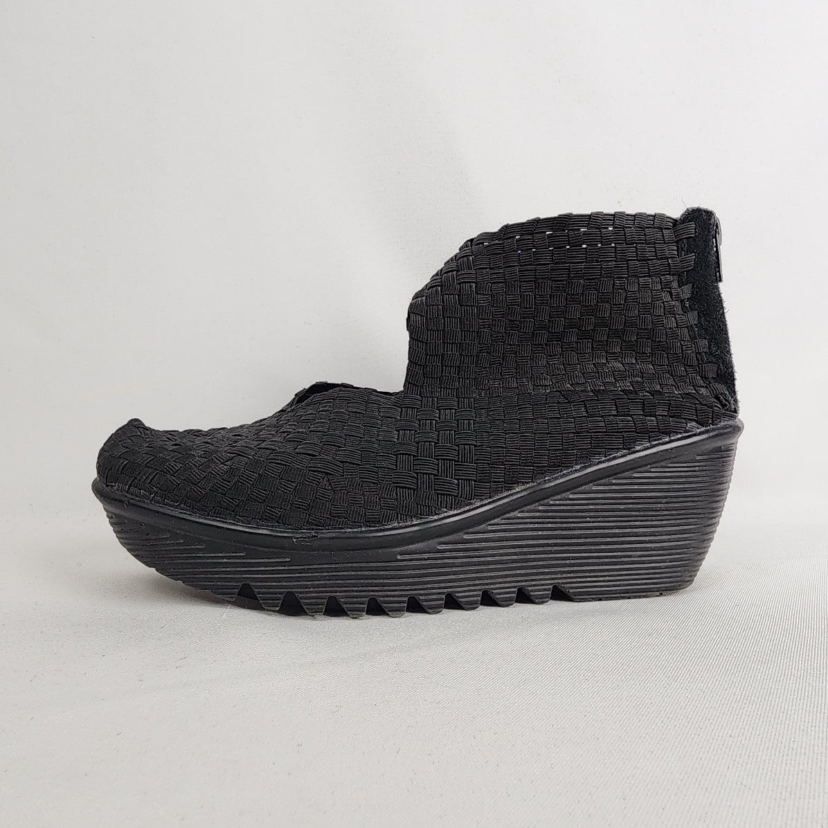 Bernie Mev Black Woven Wedge Shoes Size 8