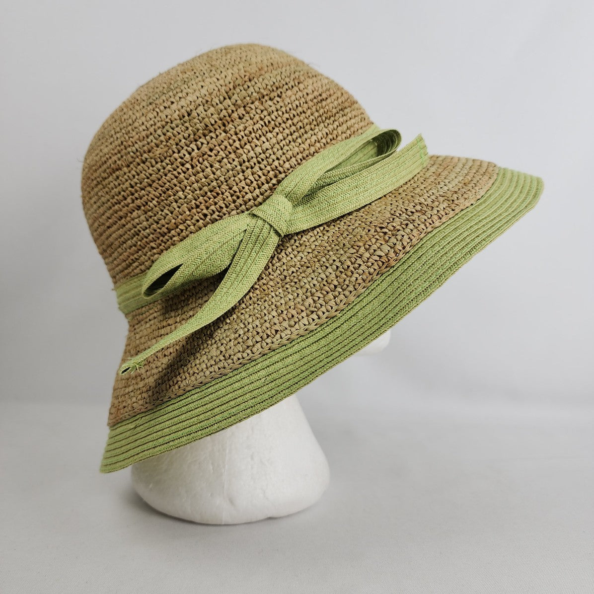 Liz Claiborne Green Woven Hat