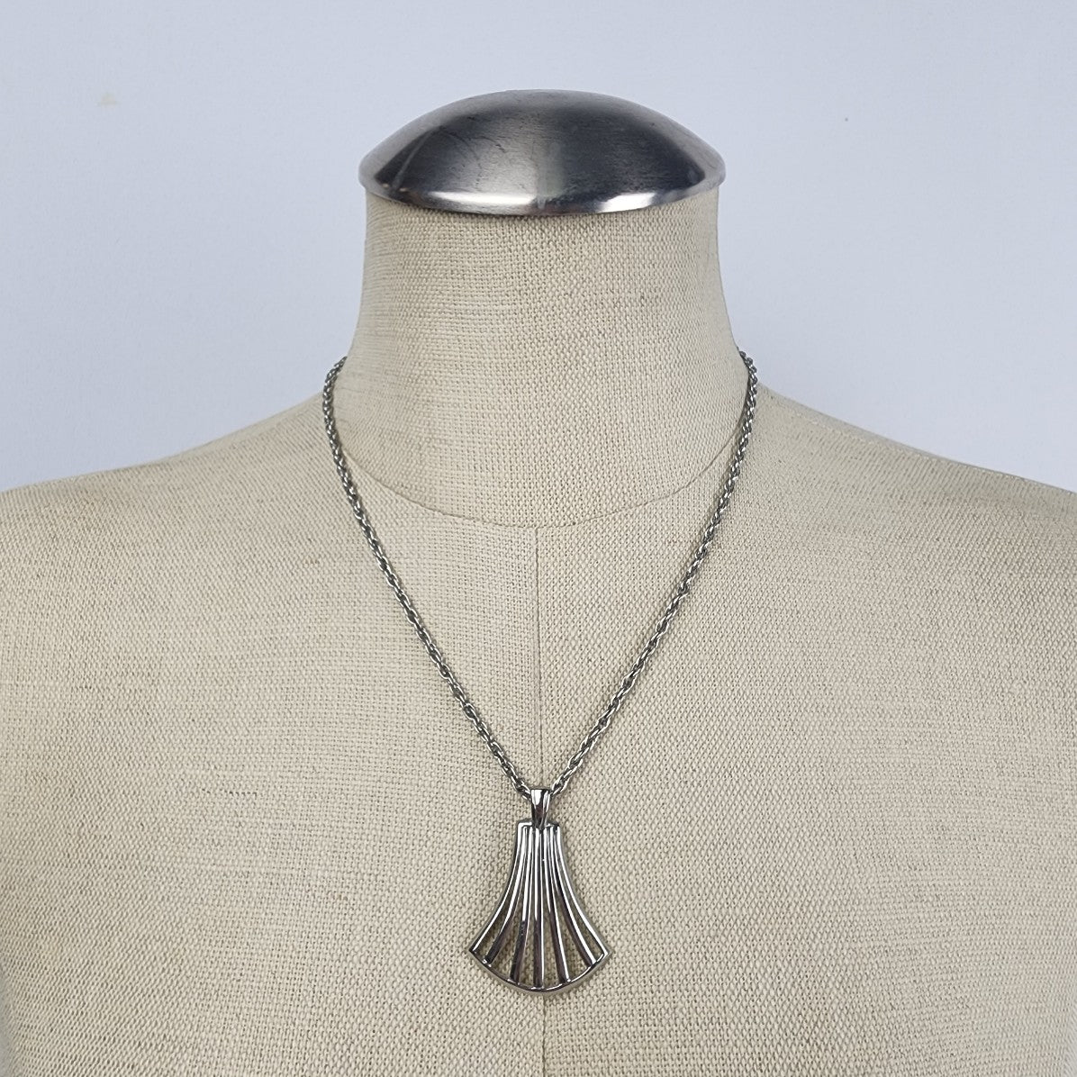 Vintage Silver Tone Pendant Chain Necklace