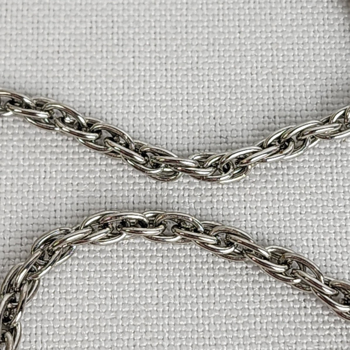 Vintage Silver Tone Pendant Chain Necklace