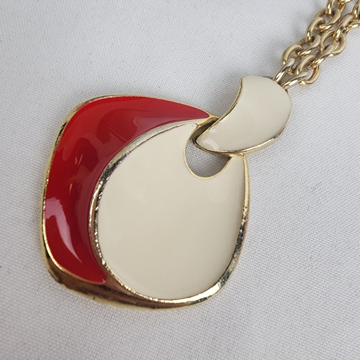 Vintage Korea Gold Tone Red Pendant Long Chain Necklace