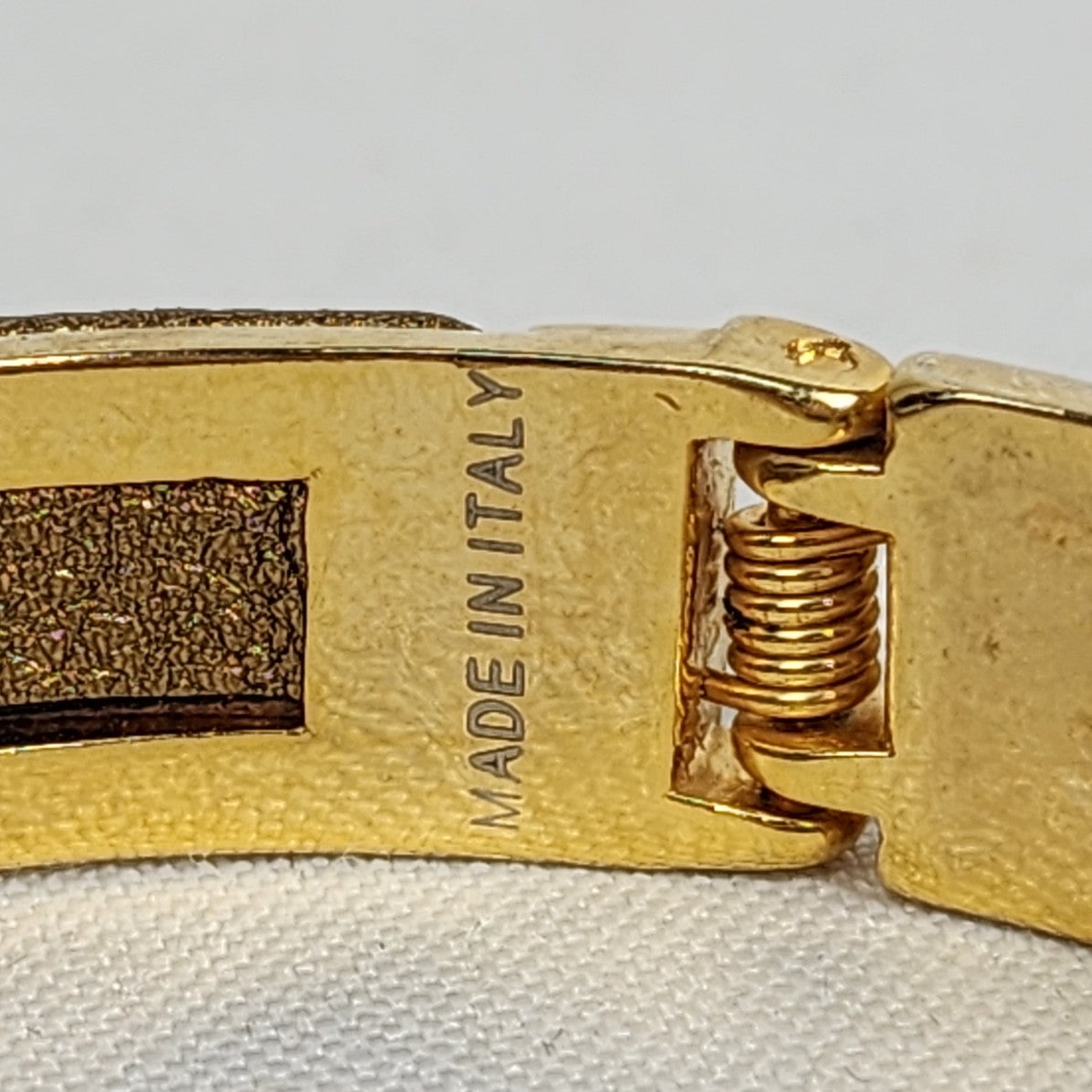 Vintage Made In Italy Gold Tone Bronze Leather Hinge Bracelet