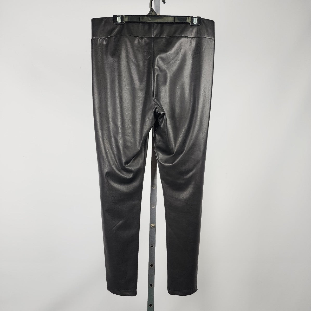 Frank Lyman Black Vegan Leather Slim Fit Pants Size 16