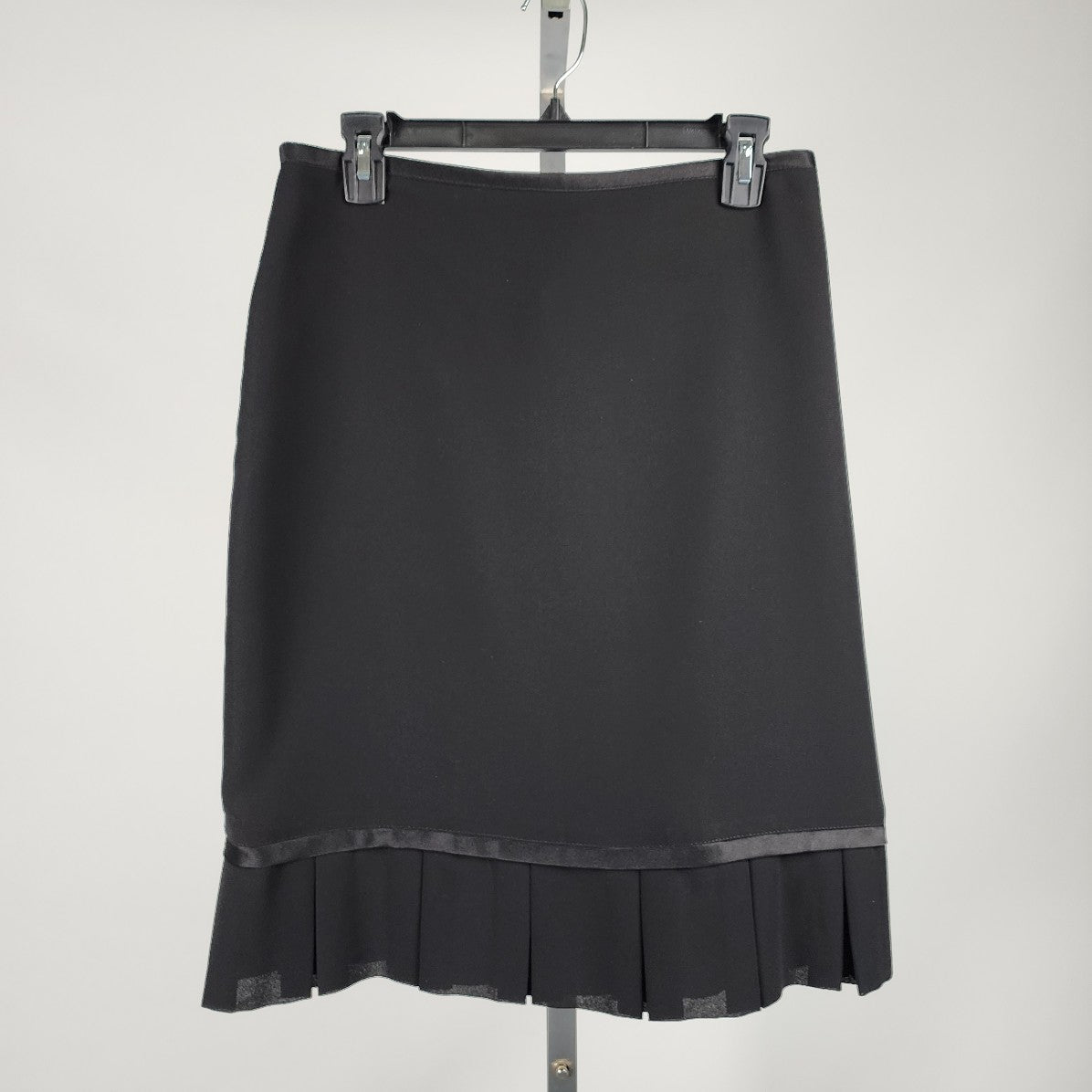 Joseph Ribkoff Black Crepe Pleated Hem Skirt Size 8