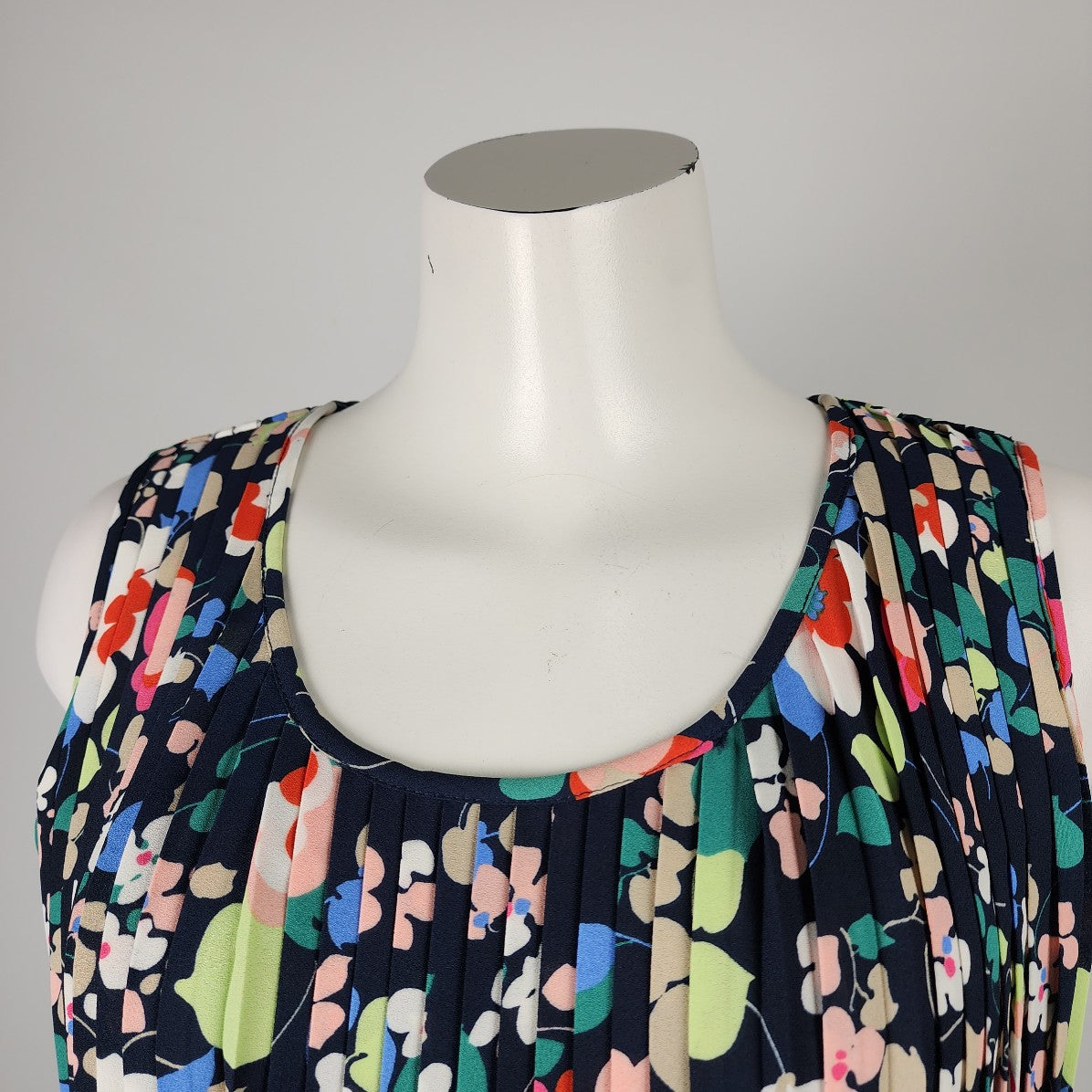 Tommy Hilfiger Colorful Pleated Sleeveless Top Size M