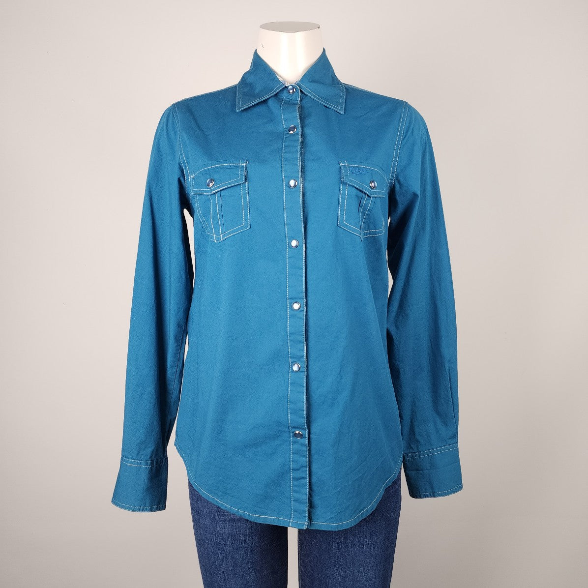 Outback Trading Company Blue Pearl Snap Collared Top Size M