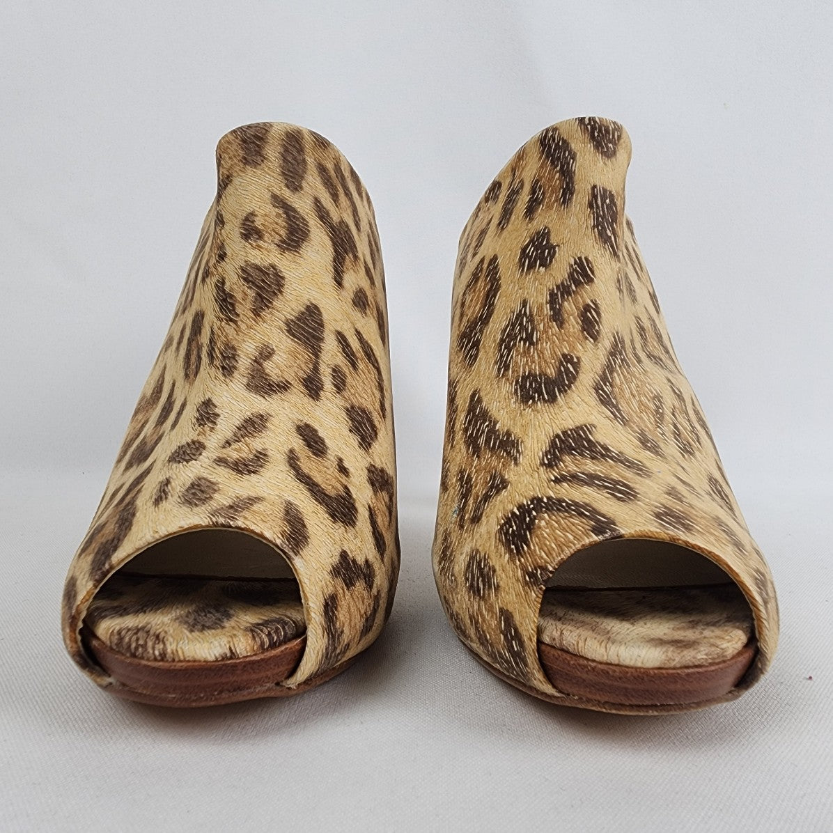 Stuart Weitzman Animal Print Leather Stacked Heel Mules Size 6.5