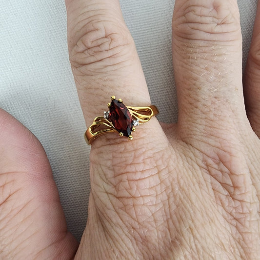 Gold Tone Red Stone Ring Size 11