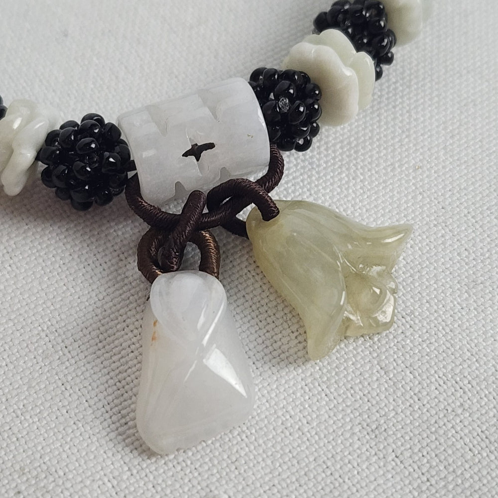 White Beaded Floral Dangle Adjustable Bracelet