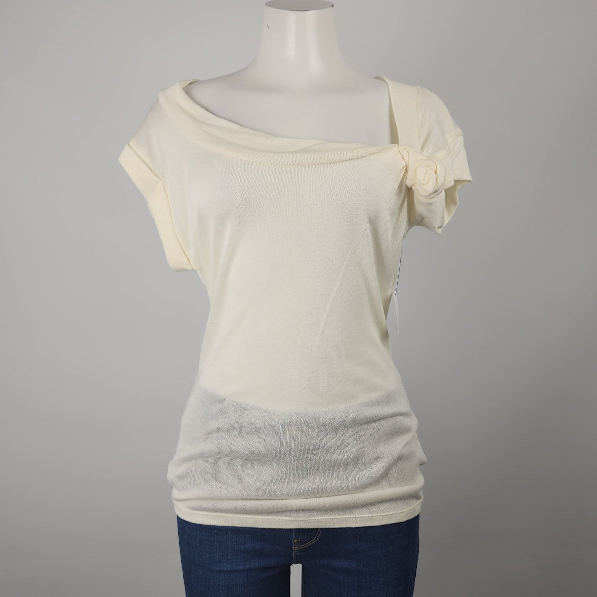 Jessica Simpson Cream Knit Asymmetrical Neckline Sweater Size M