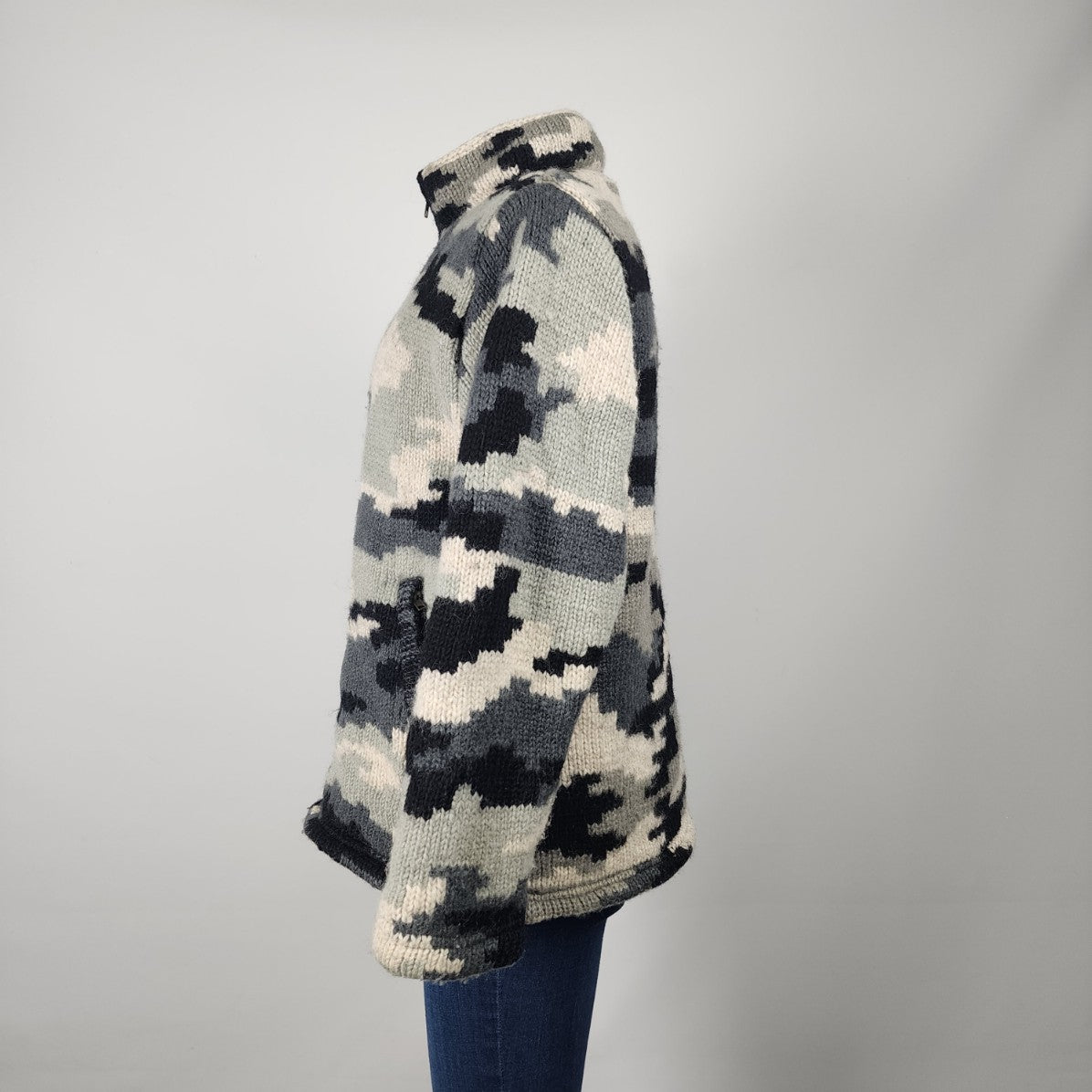 Made In Nepal Polar Knit Camo Jacket Size M