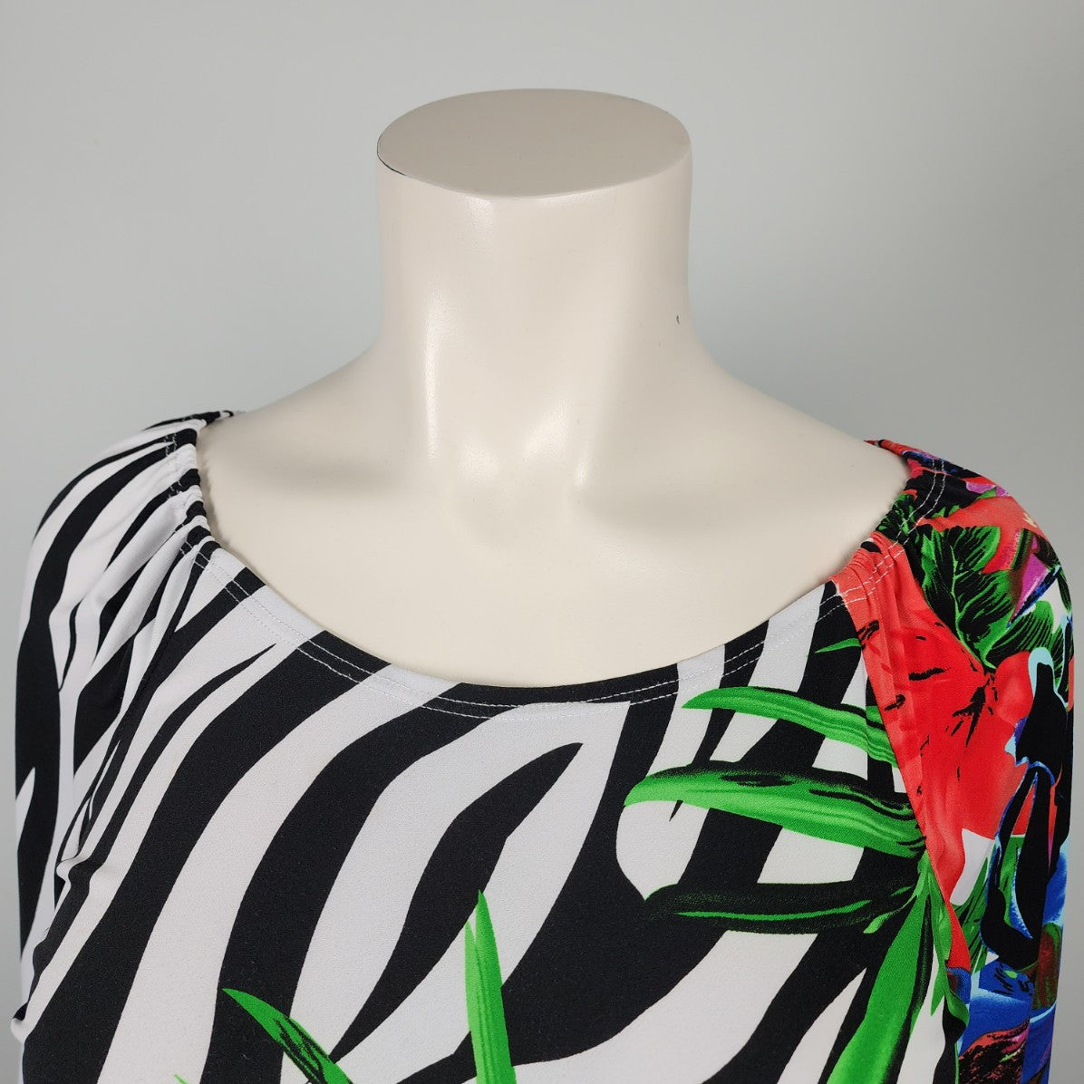 Joseph Ribkoff Tropical Print Top Size 12