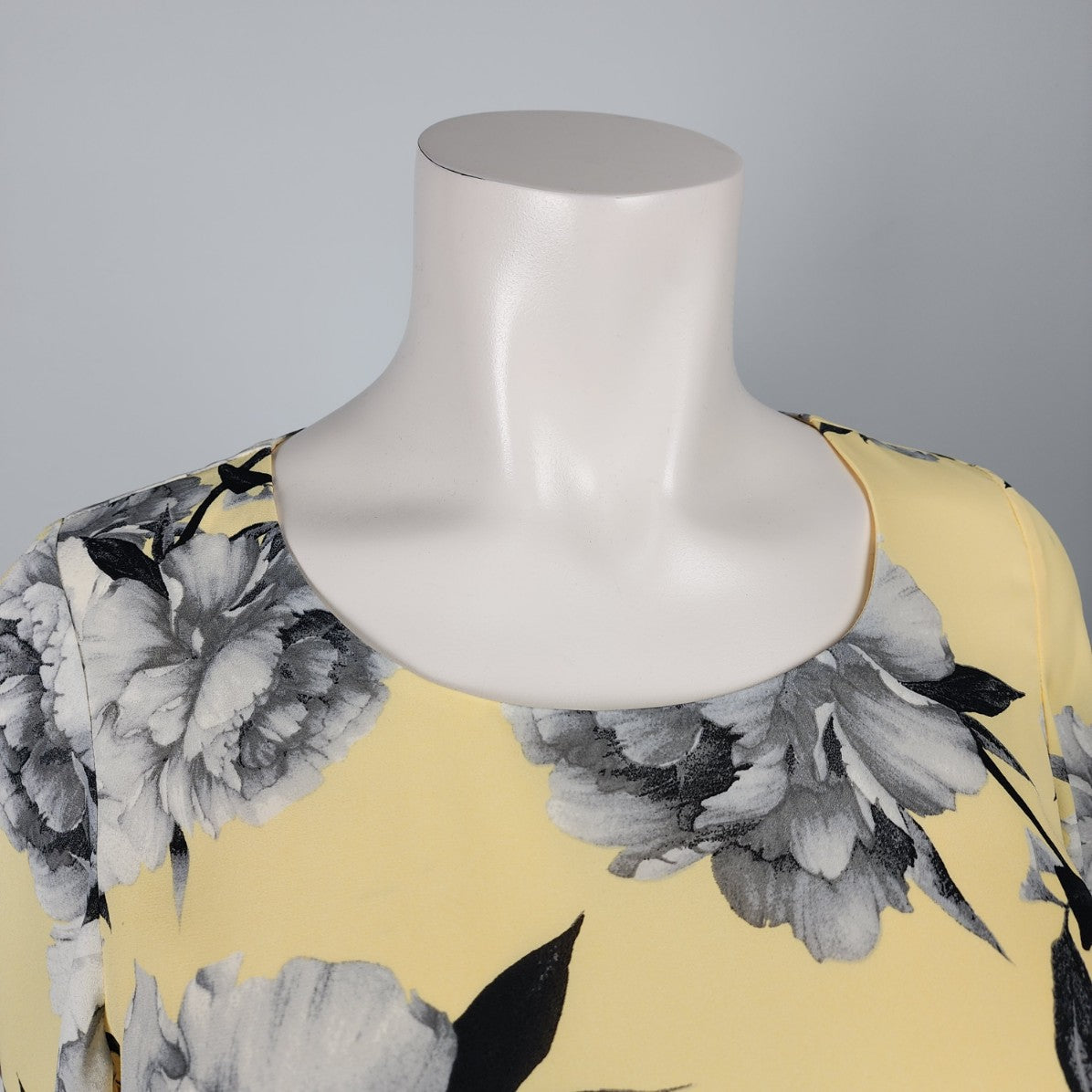 Laura Yellow Floral Flare Sleeve Blouse Size 1X