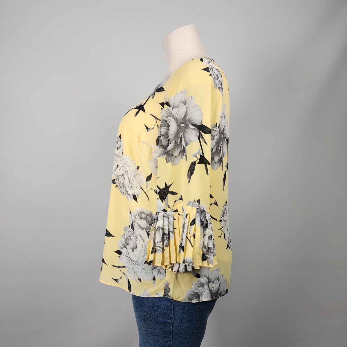 Laura Yellow Floral Flare Sleeve Blouse Size 1X