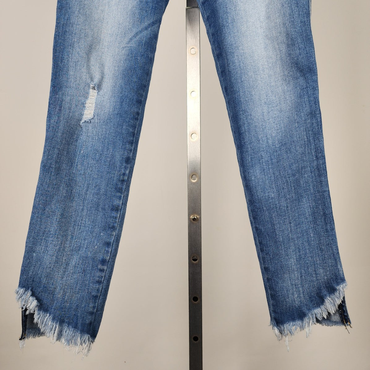 Flying Monkey Light Wash Distressed Raw Hem Cropped Denim Jeans Size 26