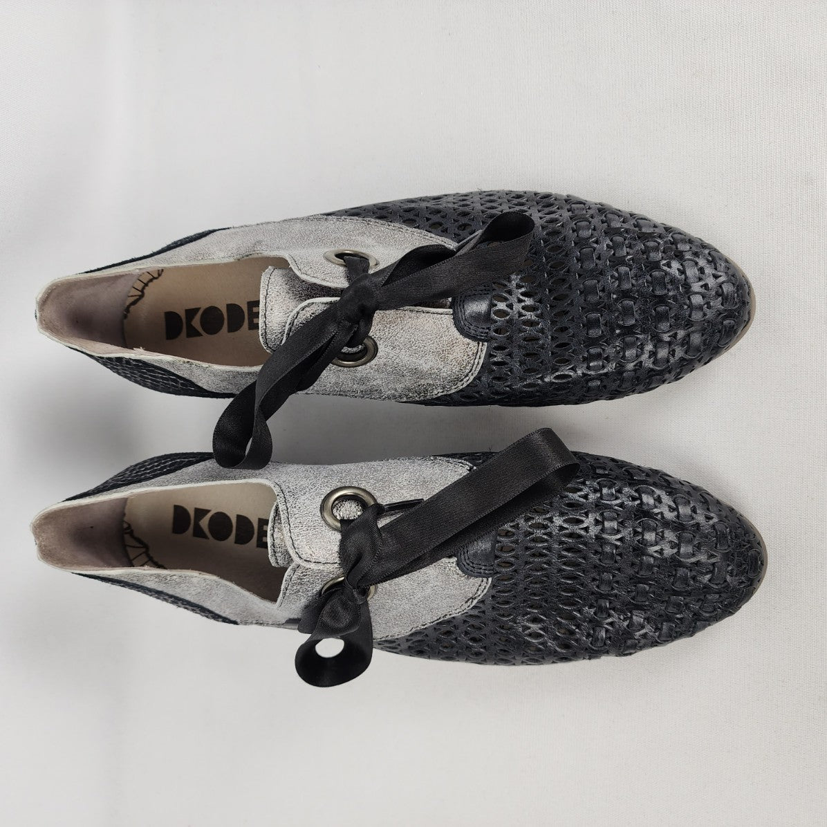 Dkode Black & Grey Leather Lace Up Loafers Size 9.5