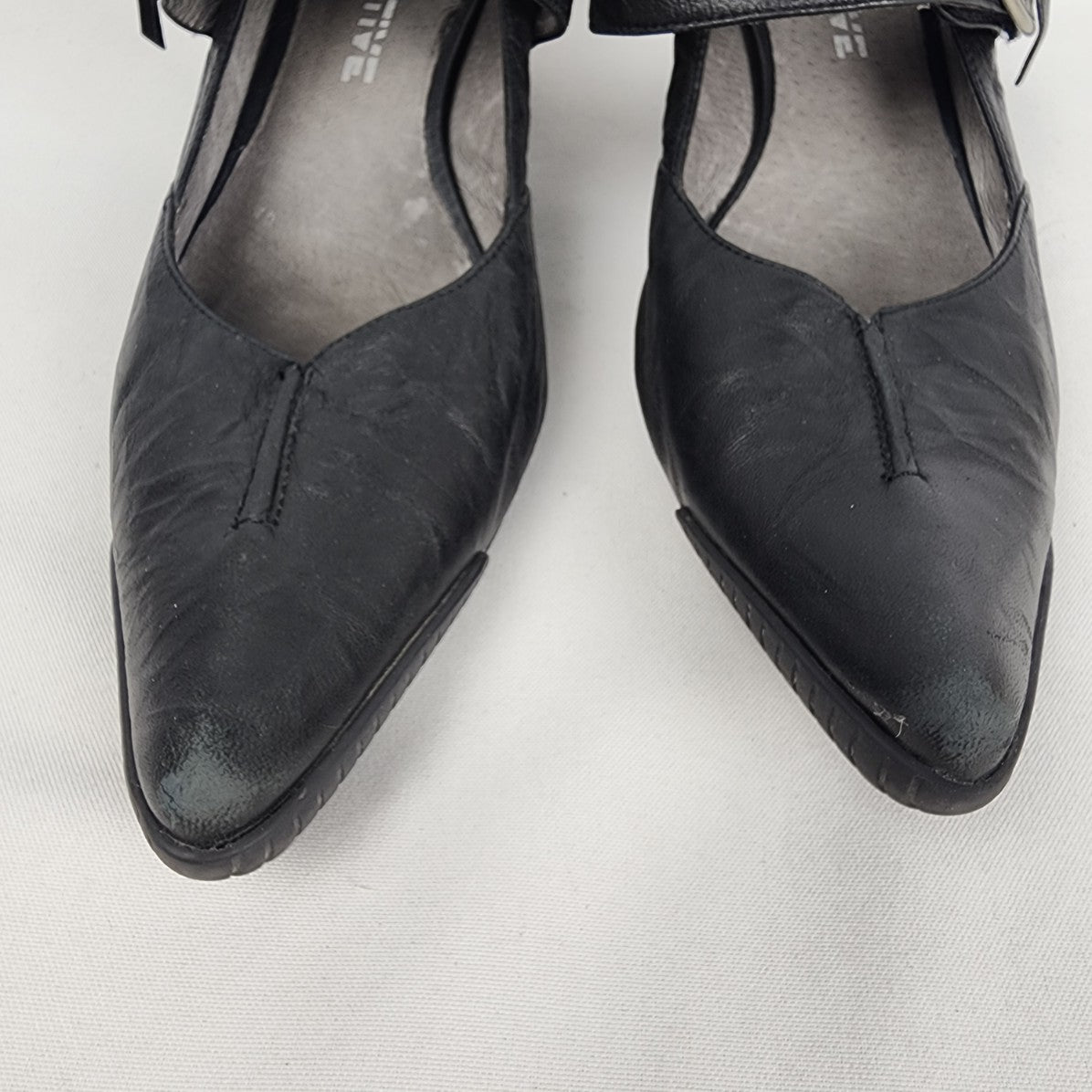 Fugitive Black Leather Pointed Toe Mary Jane Shoes Size 9.5