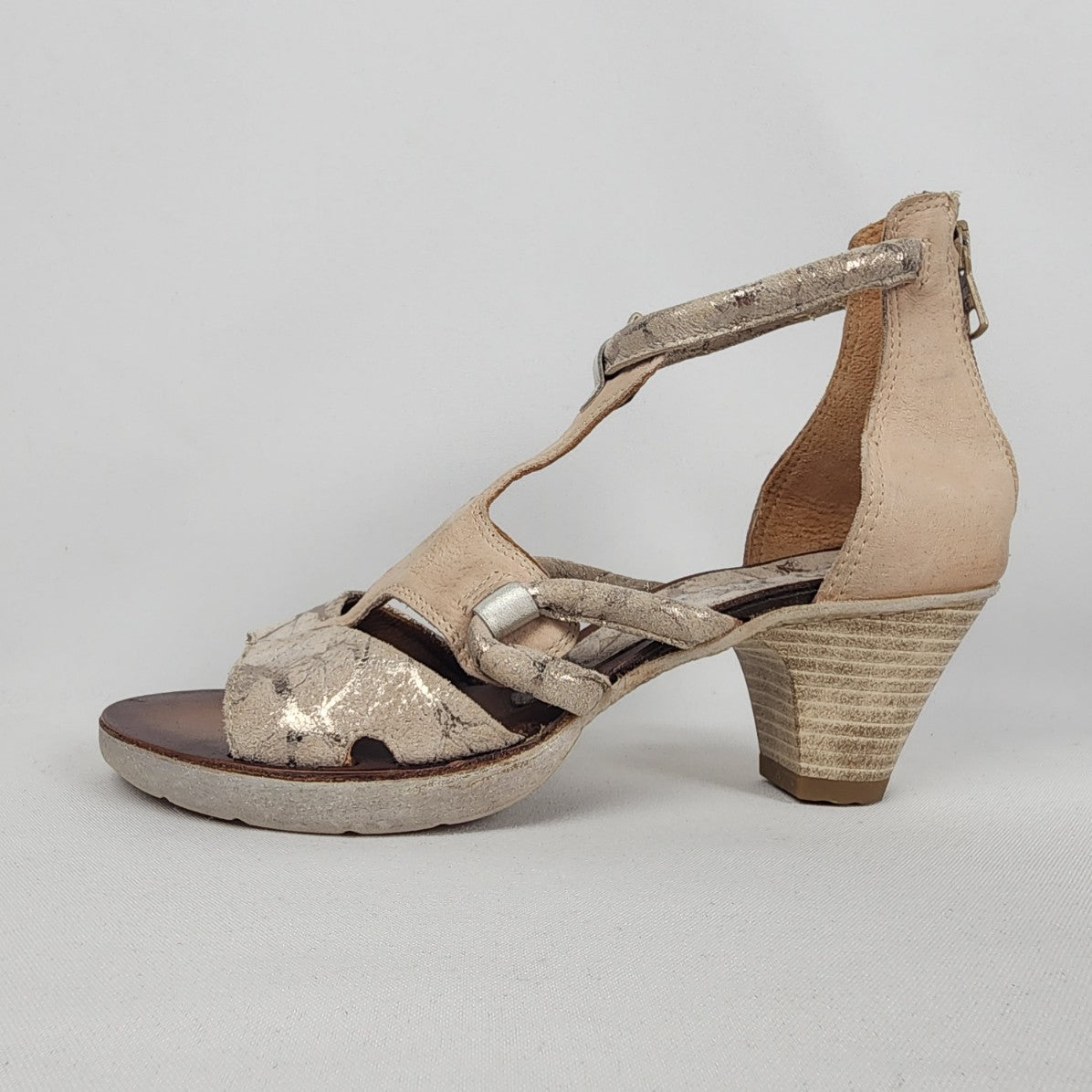 MJUS Cream Metallic Ankle Strap Leather Heeled Shoes Size 8