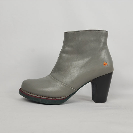 Art Company Grey Leather Heeled Boots Size 8.5