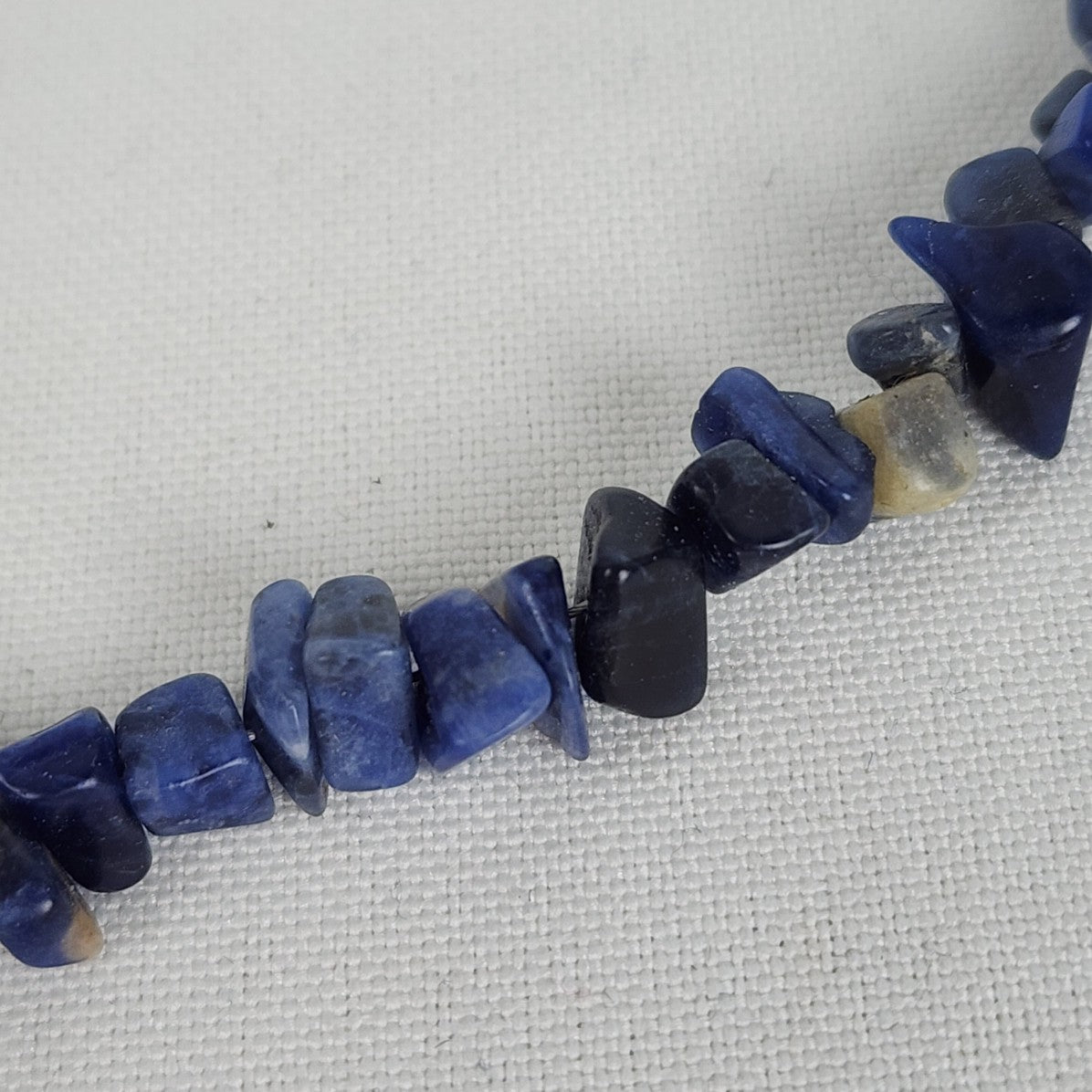 Blue Natural Stone Carved Flower Pendant Beaded Necklace