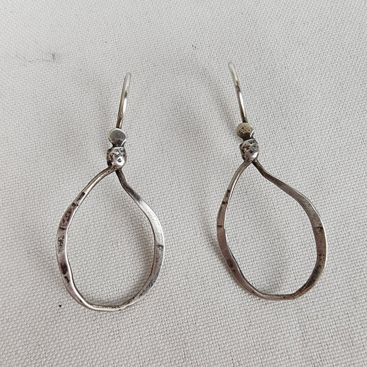 SILPADA 925 Sterling Silver Lasso Hammered Oval Earrings