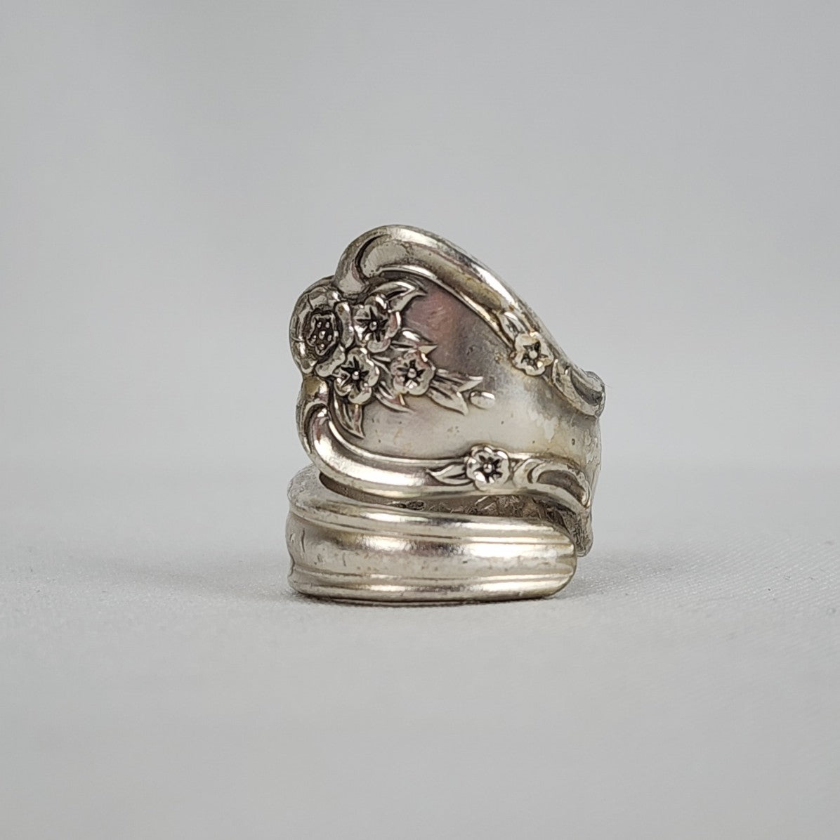 Vintage Silver Flower Spoon Ring Size 8