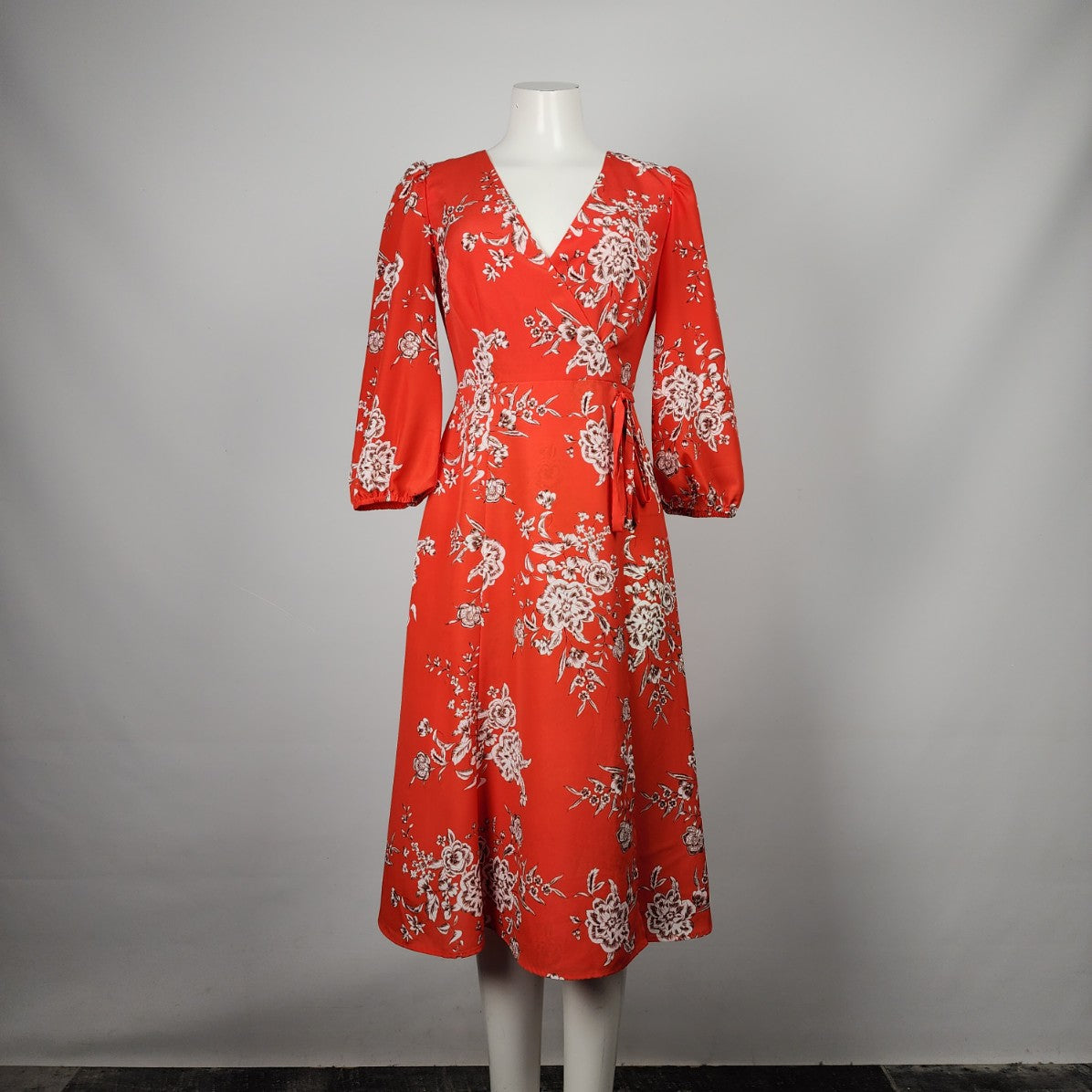 Vince Camuto Red Floral Wrap Nidi Dress Size 2