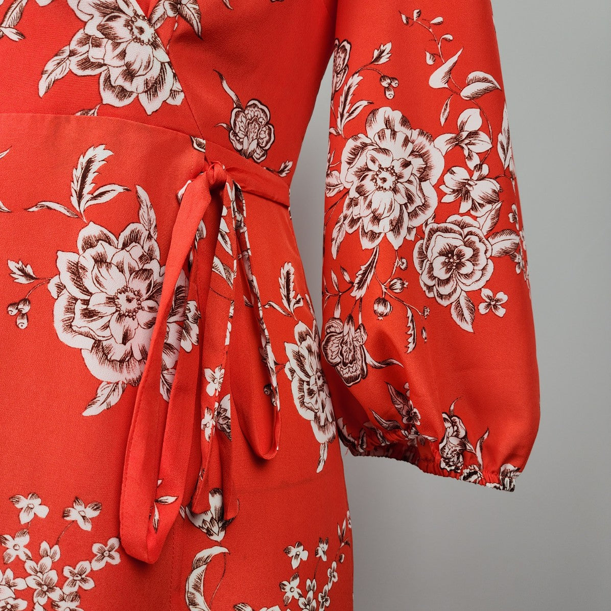 Vince Camuto Red Floral Wrap Nidi Dress Size 2