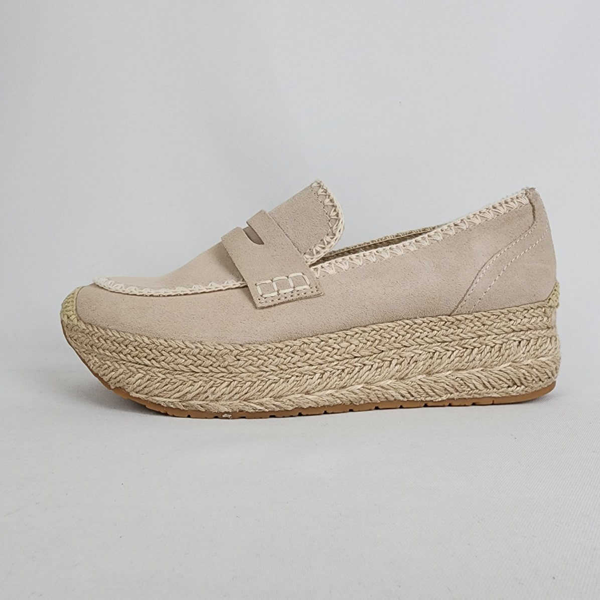 Dolce Vita Cream Suede Platform Loafers Size 9