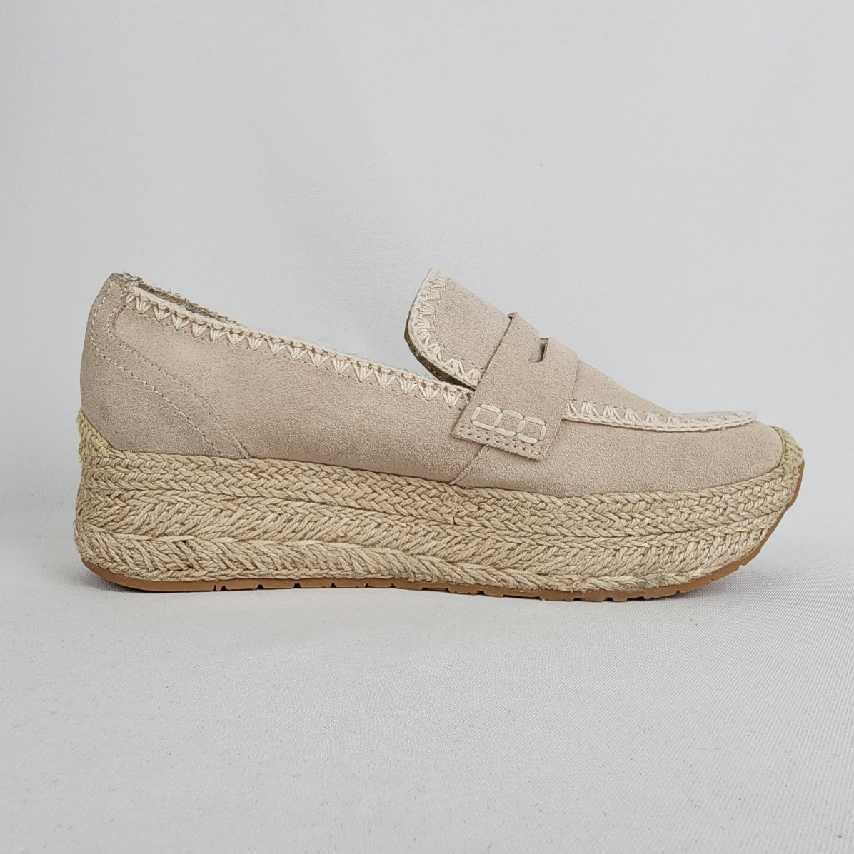 Dolce Vita Cream Suede Platform Loafers Size 9